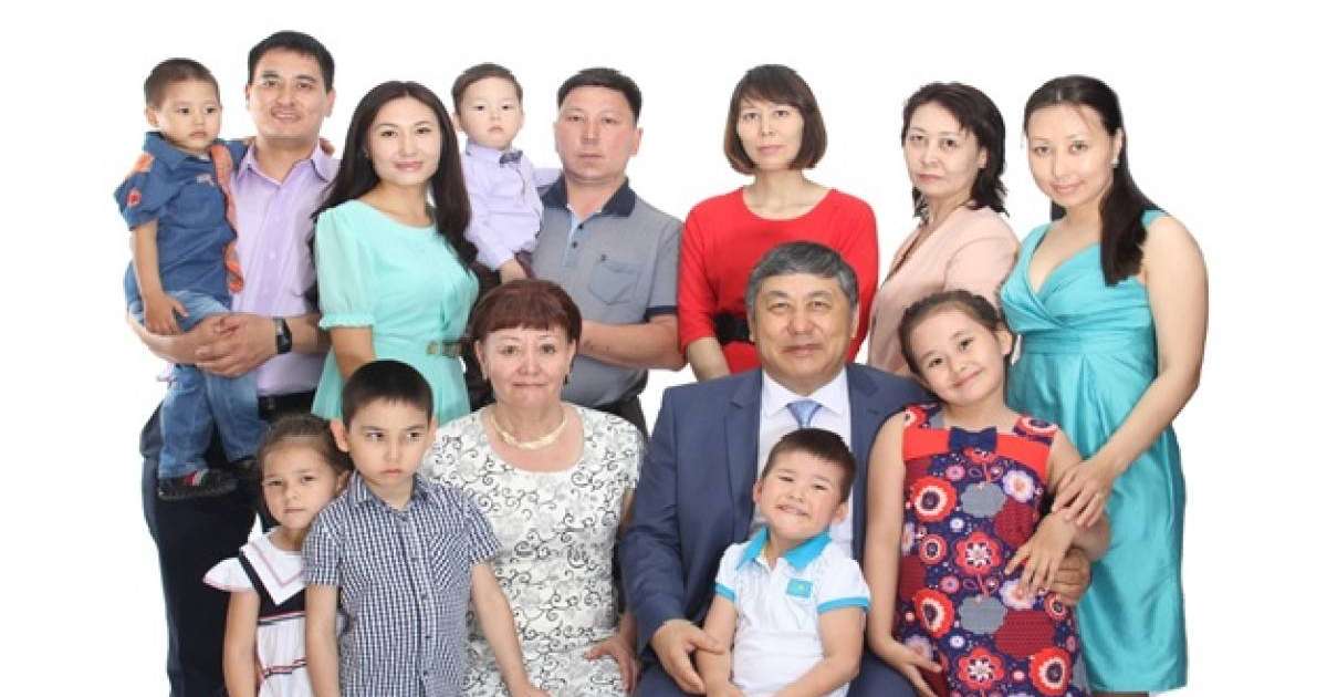 Ғалым қазақ жанұясында неліктен үш баладан кем бала болмау керектігін түсіндіріп берді