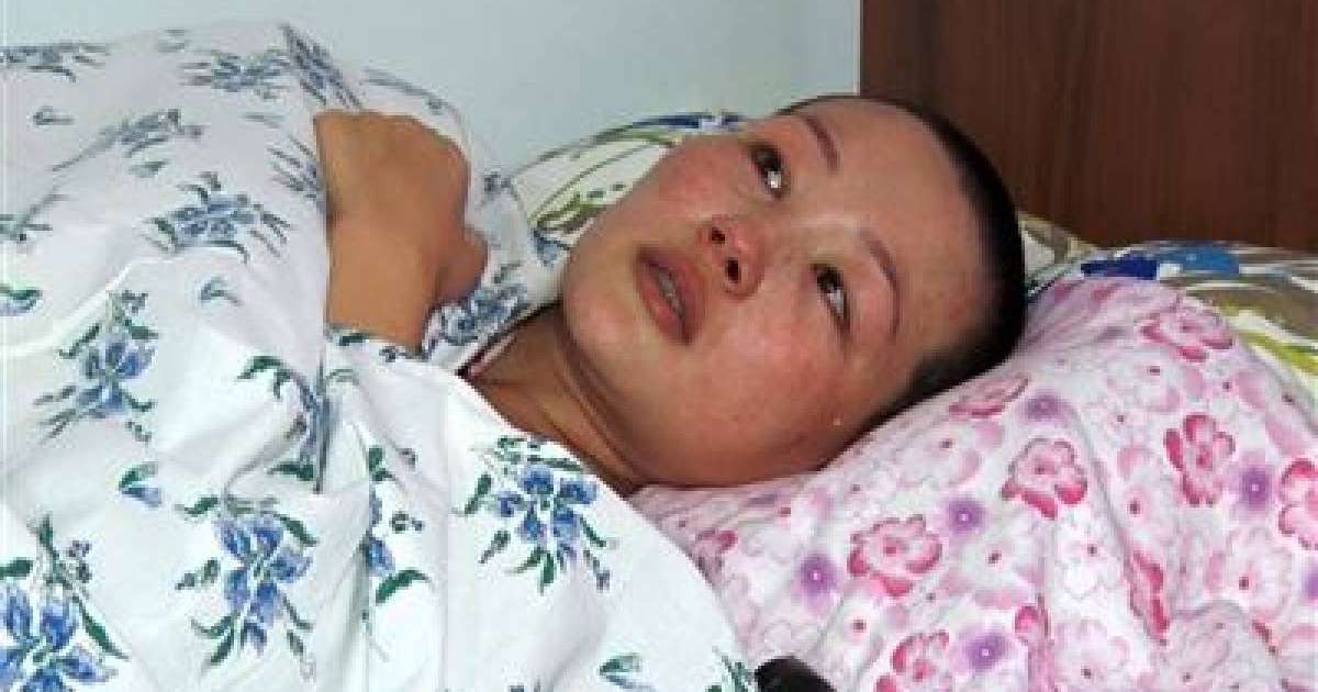 Қатерлі ісікке шалдыққан әйелдің күйеуі қашып кеткен