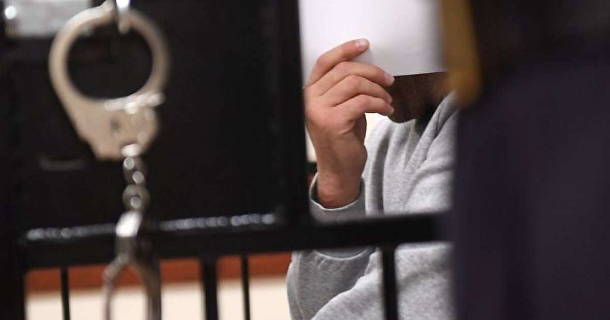 Нұр-Сұлтанда жүргізуші "наклейканың" көмегімен айыппұлдан жалтарған – видео