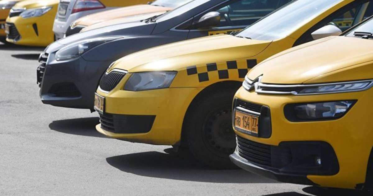 Алматыда такси жүргізуші жолаушыдан 23 мың теңге алған