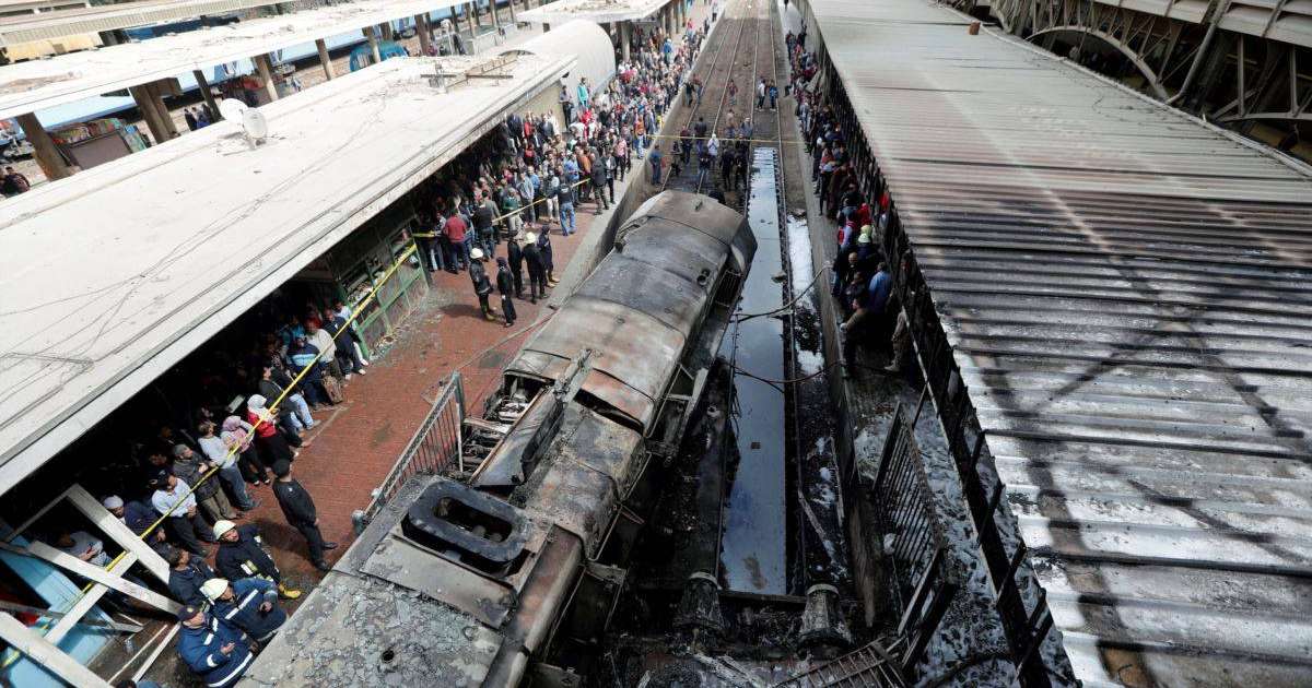 Египетте вокзалдағы өрттен ондаған адам мерт болды