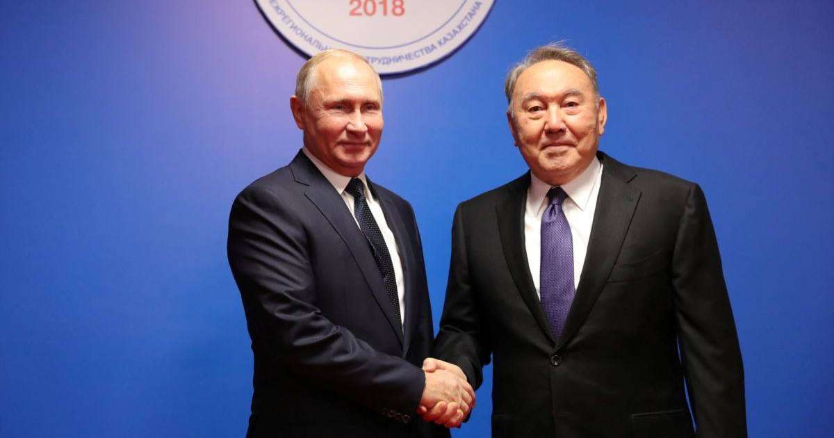 Назарбаев биліктен кетер алдында Путинмен сөйлескен