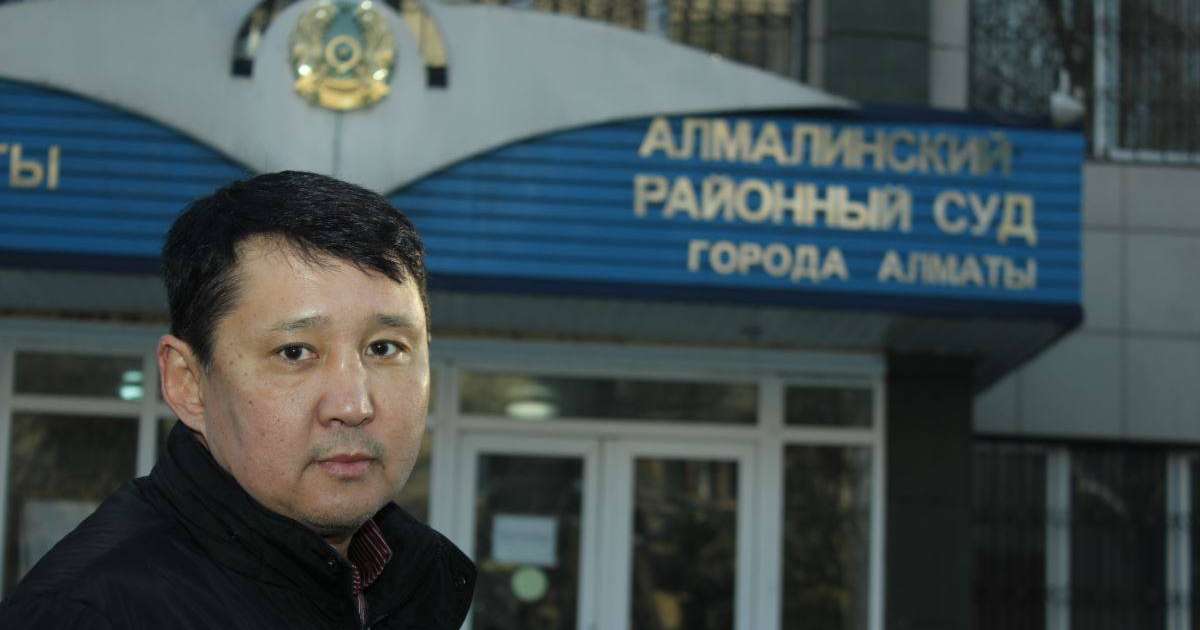 Сот белсенді Асхат Берсәлімовке айыппұл салды