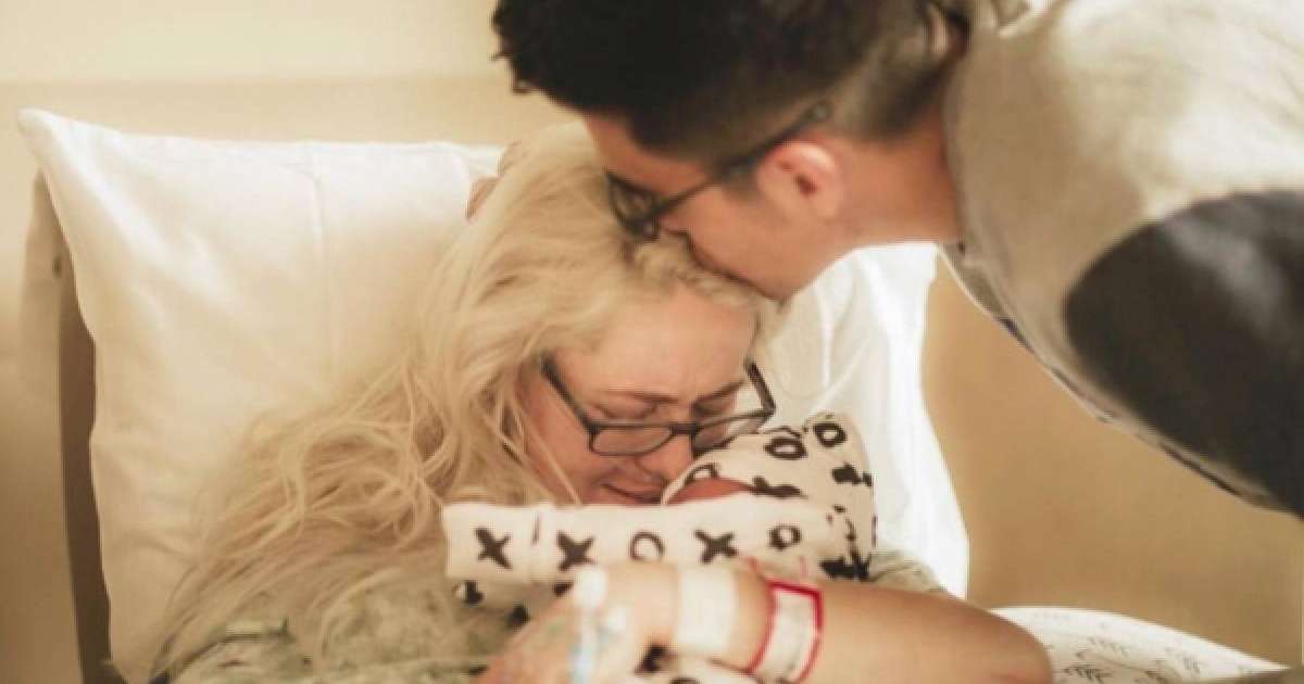 Өлім аузында жатқан ана сау баланы дүниеге әкелді