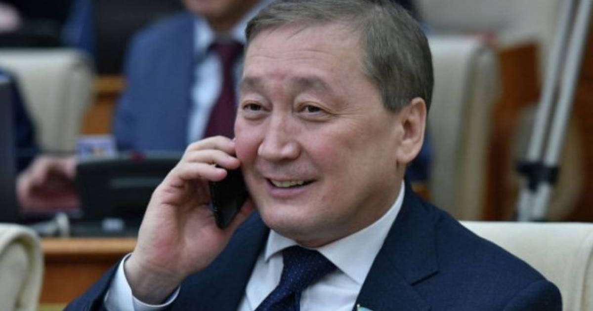 Депутат Сапархан Омаровтың өкілеттігі мерзімінен бұрын тоқтатылды