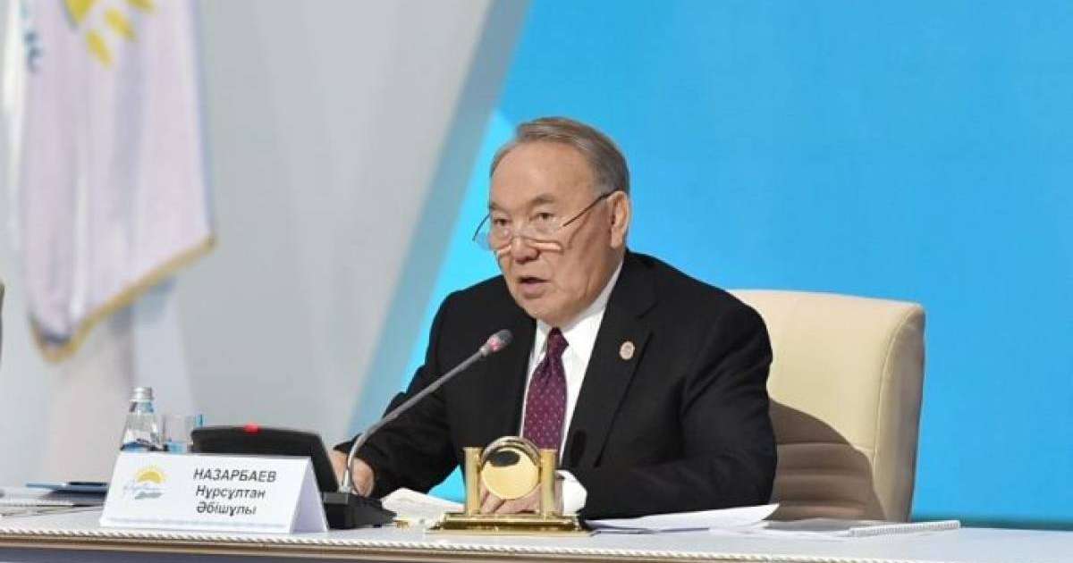 "Ақылға қонымды болуы тиіс" Назарбаев білім министрлігінің олқылықтары туралы айтты
