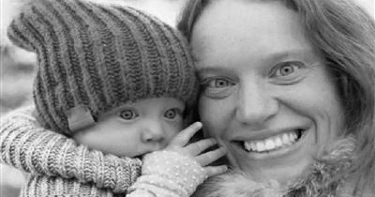 Аю 37 жастағы әйел мен оның сәбиін талап тастады