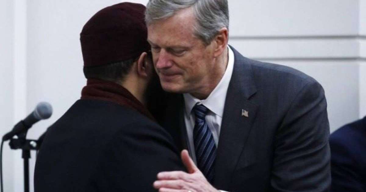 АҚШ губернаторы жұма намазына қатысты