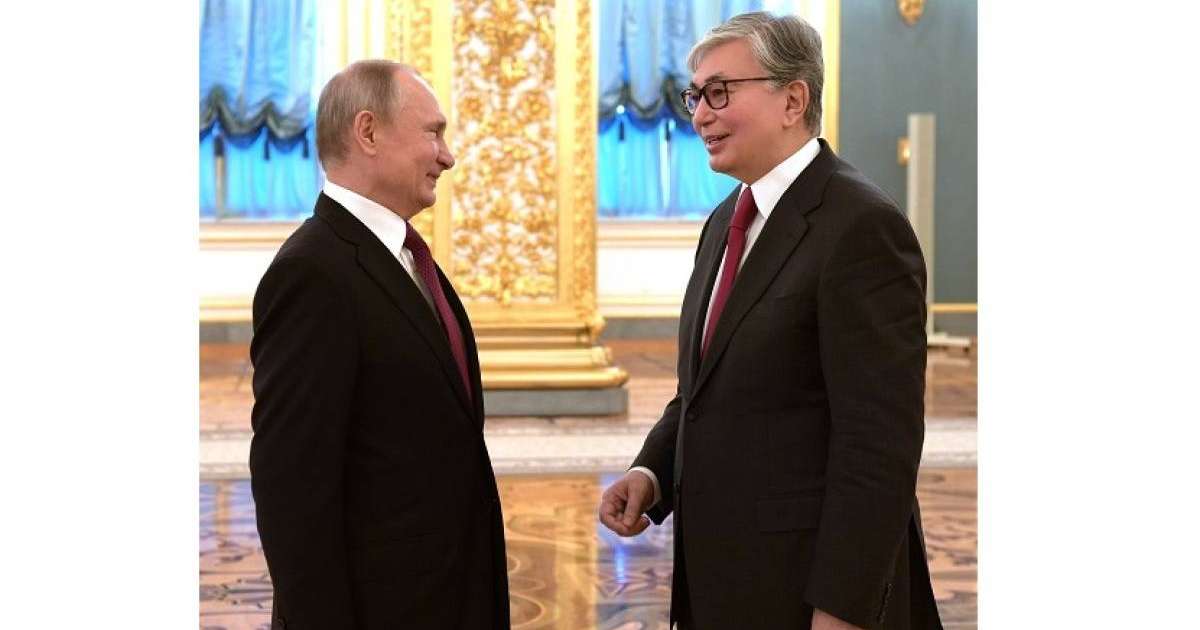 普京邀请托卡耶夫总统访问鄂木斯克