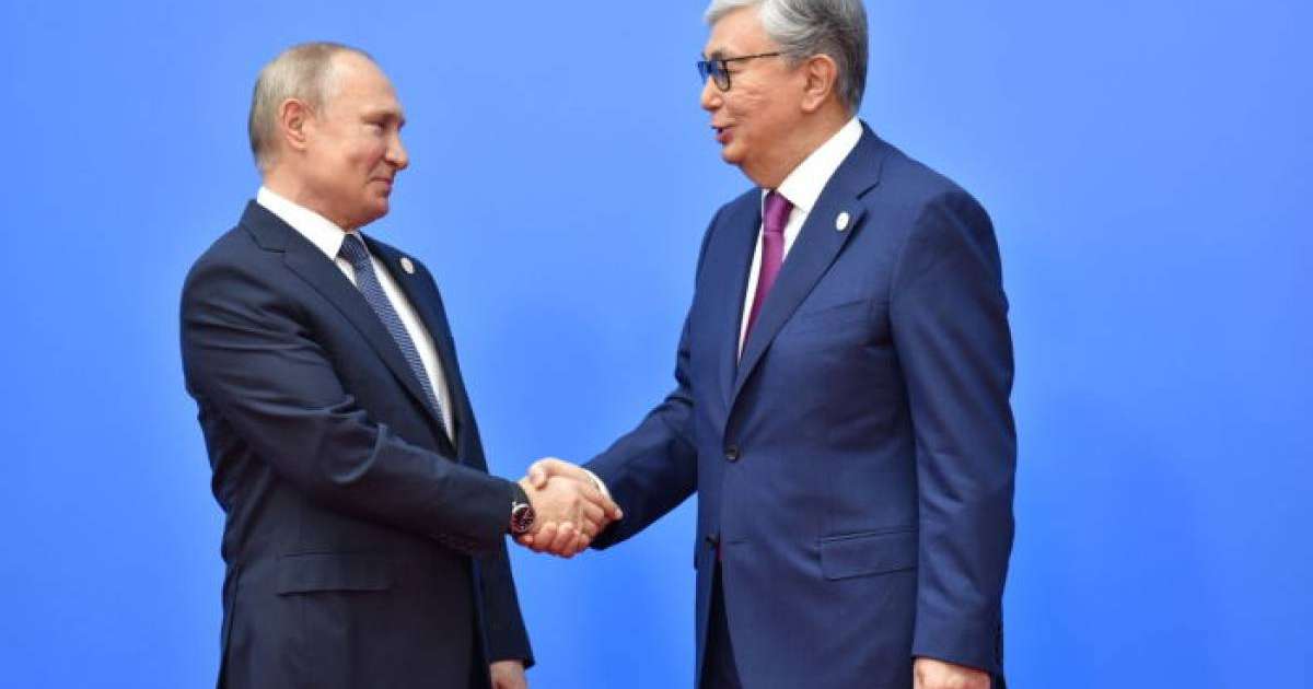 Тоқаев Путинмен қалай танысқанын айтып берді   