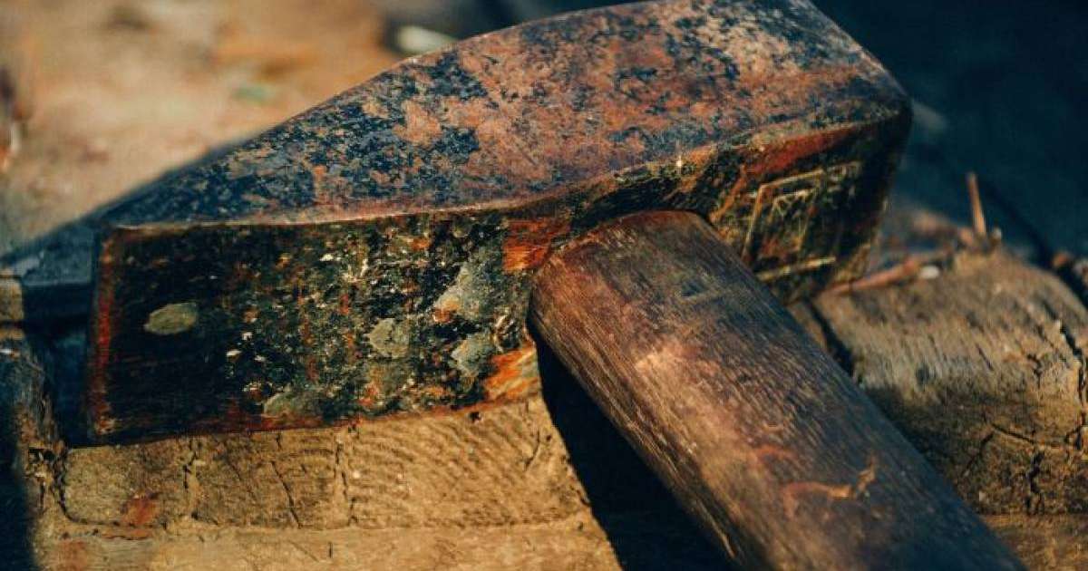 ер адам досын айуандықпен өлтіріп, мәйтін бөлшектеп тастаған