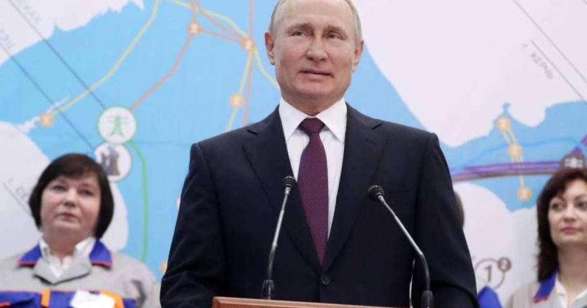 Путин билікті сыйламау мен "фейк" үшін жаза қолдану туралы заңға қол қойды