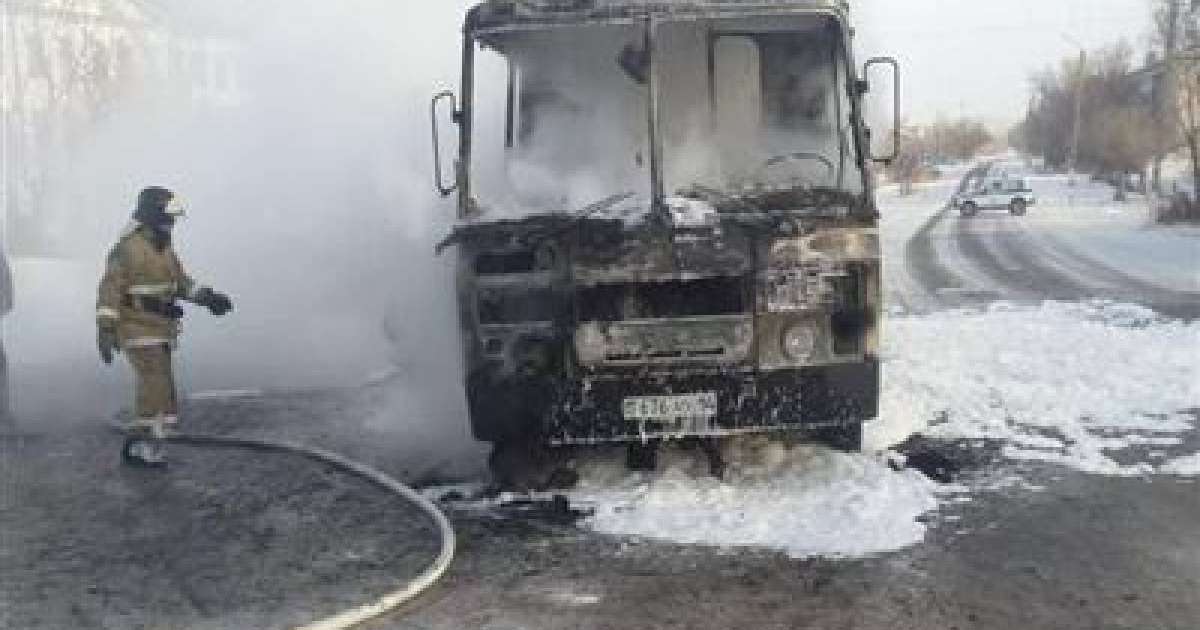 Майқайың - Екібастұз тас жолында автобус жанып кетті