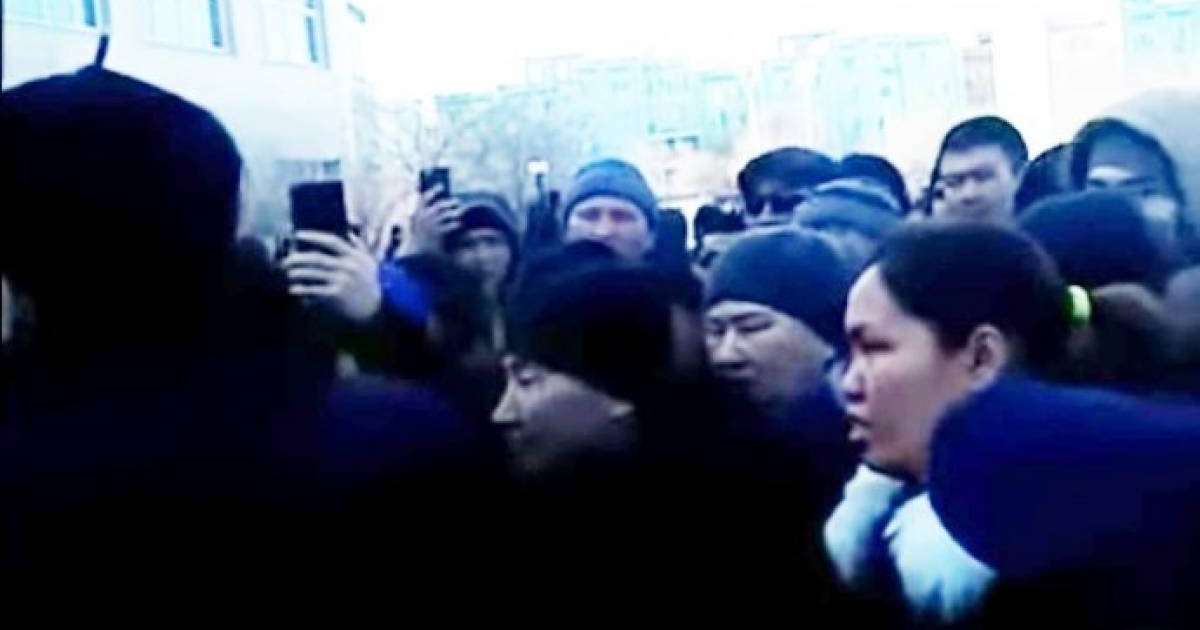 "Бәріміз Жаңаөзенге мұқият көз тігіп отырмыз" – Дәурен Бабамұратов