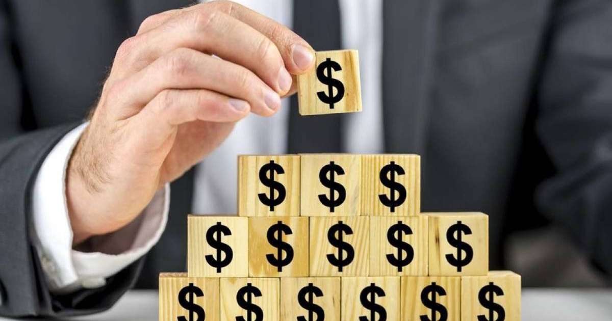 Қазақстандық әнші қаржы пирамидасын құрды деген күдікке ілінді