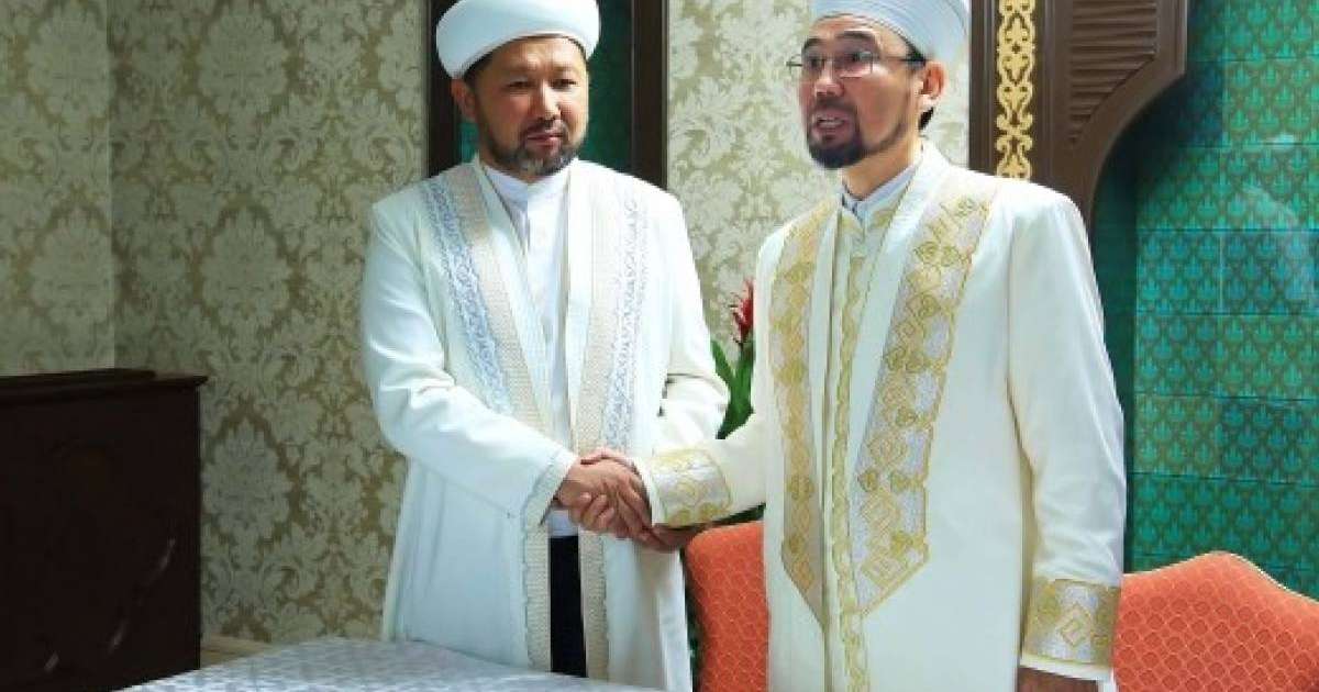 «Әзірет Сұлтан» мешітіне жаңа бас имам тағайындалды