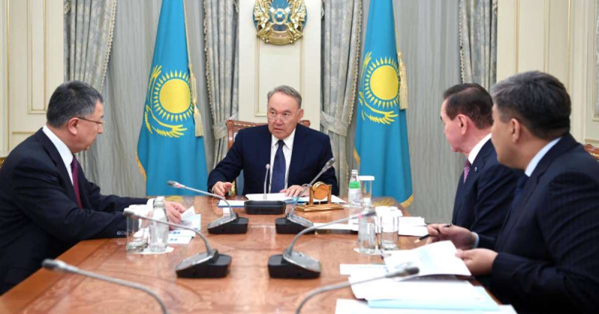 纳扎尔巴耶夫接见哈萨克斯坦和睦大会副主席
