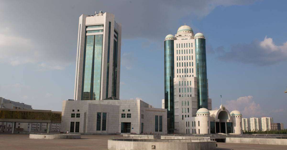 Назарбаев кеңсесінің шығынын қосу үшін бюджет жобасы мәжіліске қайтарылды