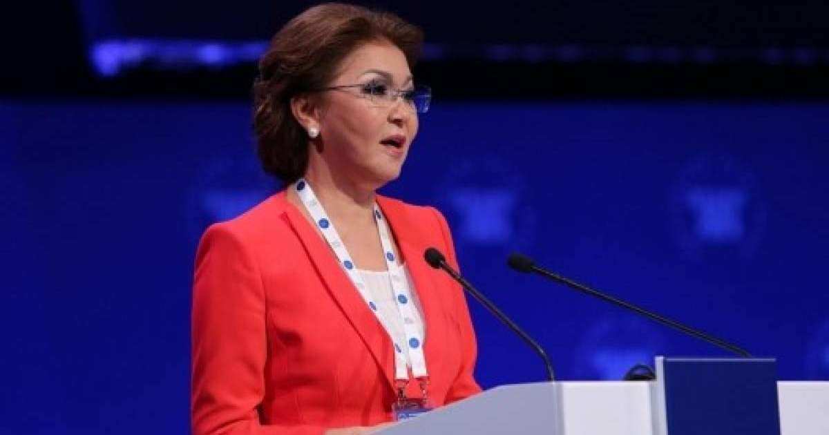 Назарбаева: Балаларға жыныстық қатынас туралы 13 жастан бастап айту керек