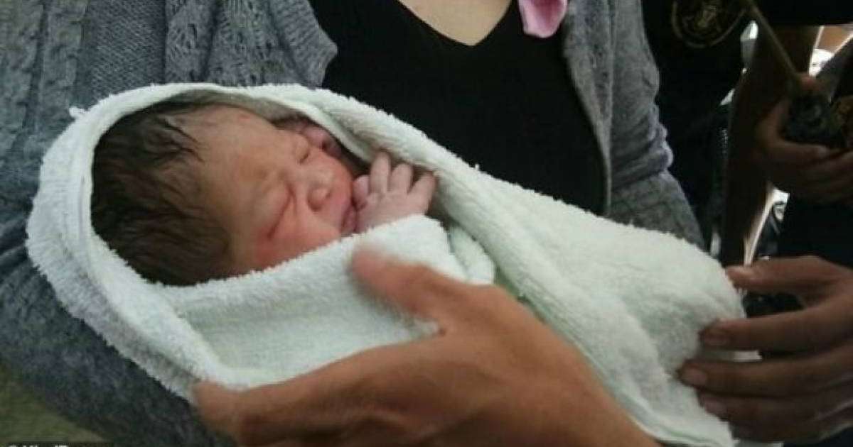 Мүмкін емес: Жаңа туылған нәресте 5 қабаттан құлап, аман қалды