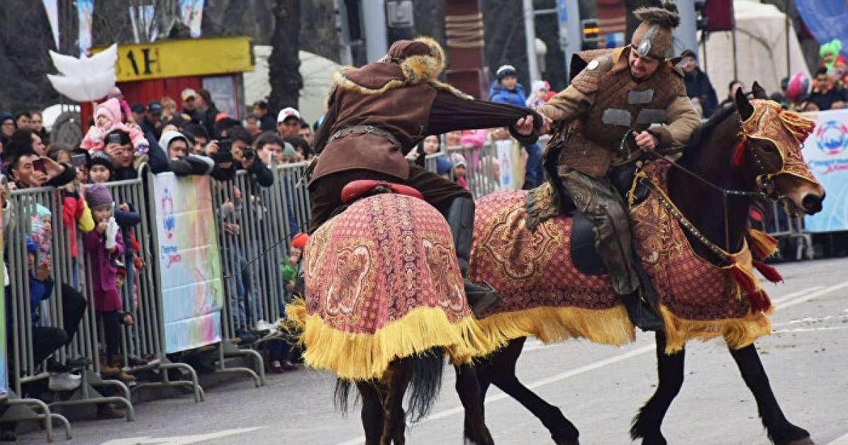 көкпар, аударыспақ, арқан тарту, қыз қуу