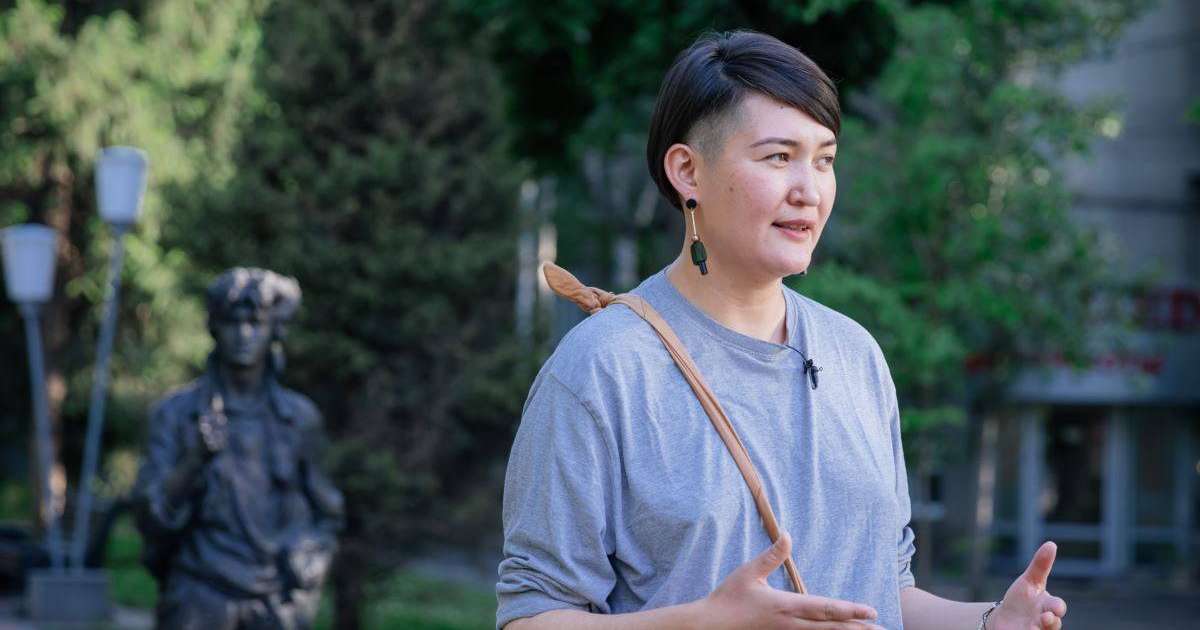 Алматыда белсенді Әсия Төлесова жалғыз адамдық пикет өткізді