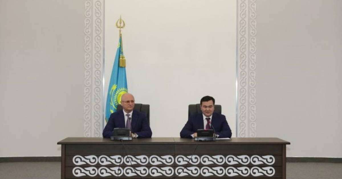 Қасымбек ұжымға ИИДМ жаңа министрін таныстырды