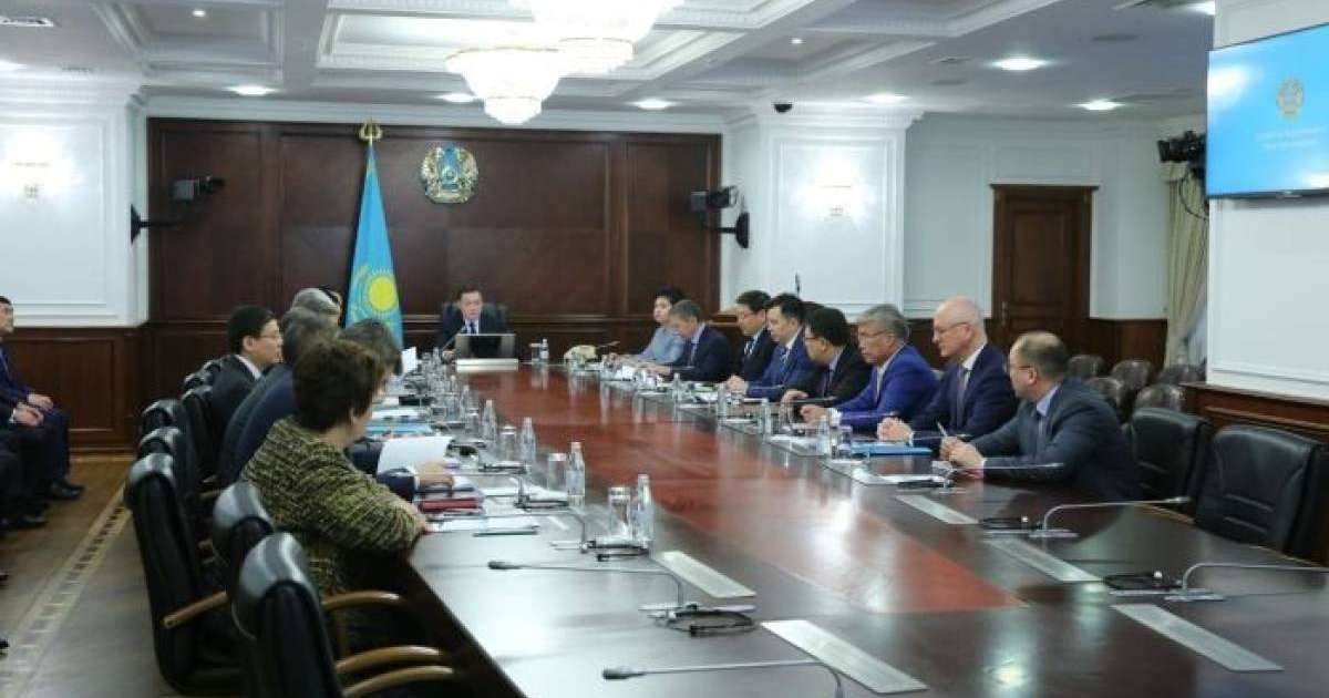 Жаңа құрамдағы үкіметтің алғашқы отырысы қалай өтті?