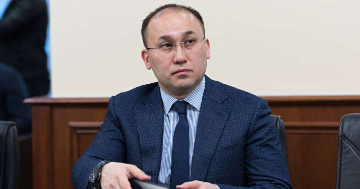 Дәурен Абаев: білімі, еңбек жолы мен марапаттары