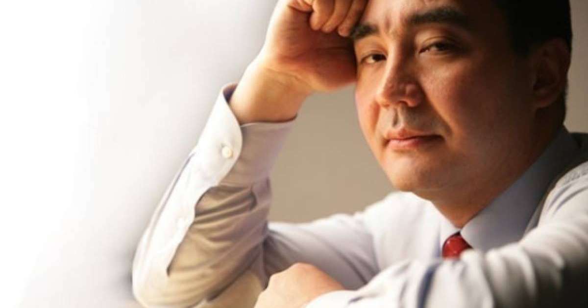 Әдiл Тойғанбаев. Бізге халықты көтере алатын партия жетіспейді