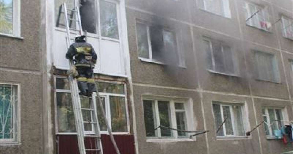 Павлодарда пәтер өртеніп, 75 адам құтқарылды