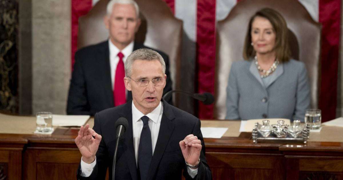 Гитлер мен Сталинді сөзбен тоқтата алмас едік