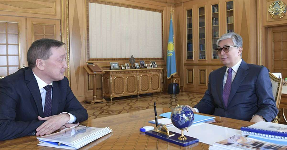 托卡耶夫总统接见农业部部长