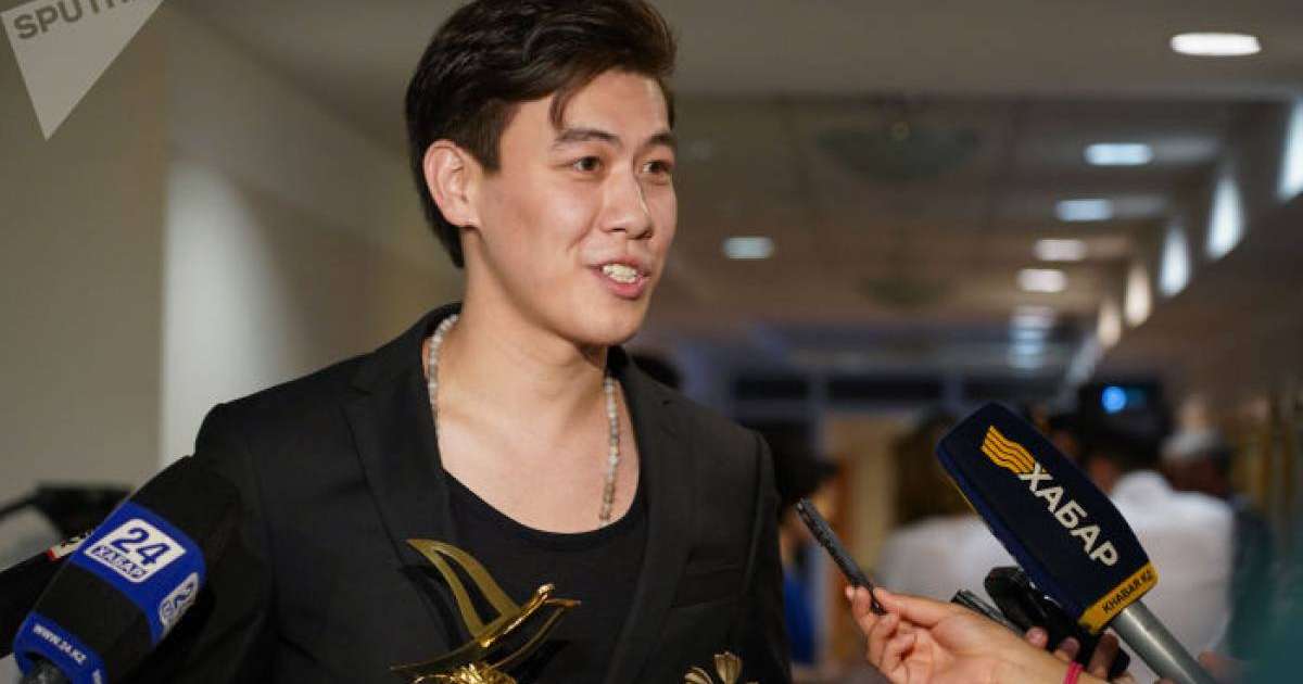 өмірбаяны, отбасы, сүйіктісі, "Славян базарындағы" жеңісі, Димаш туралы