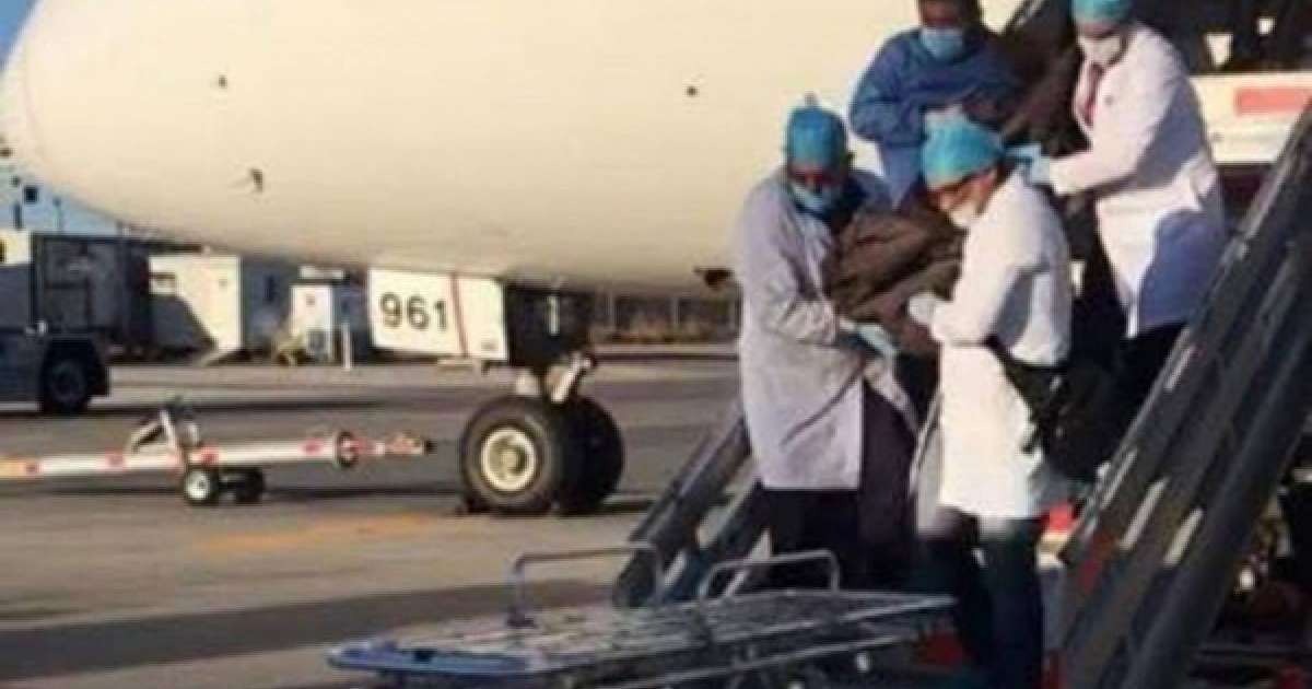 Асқазанында 246 пакет алып өтпек болған ұшақ жолаушысы көз жұмды