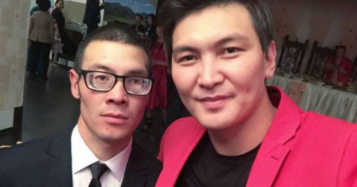 Жігер Ауыпбаев көзі көрмей қалған інісіне шетелде ота жасатып келді