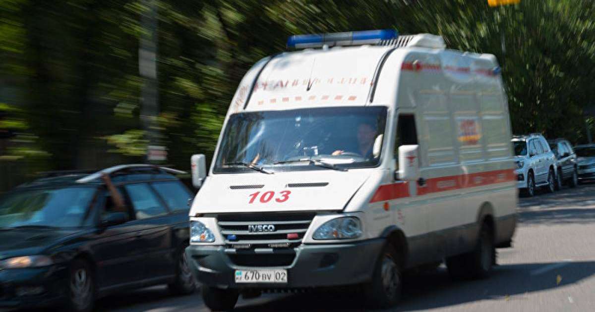 Қарағанды облысы әкімінің орынбасары пышақ жарақатымен ауруханаға түсті