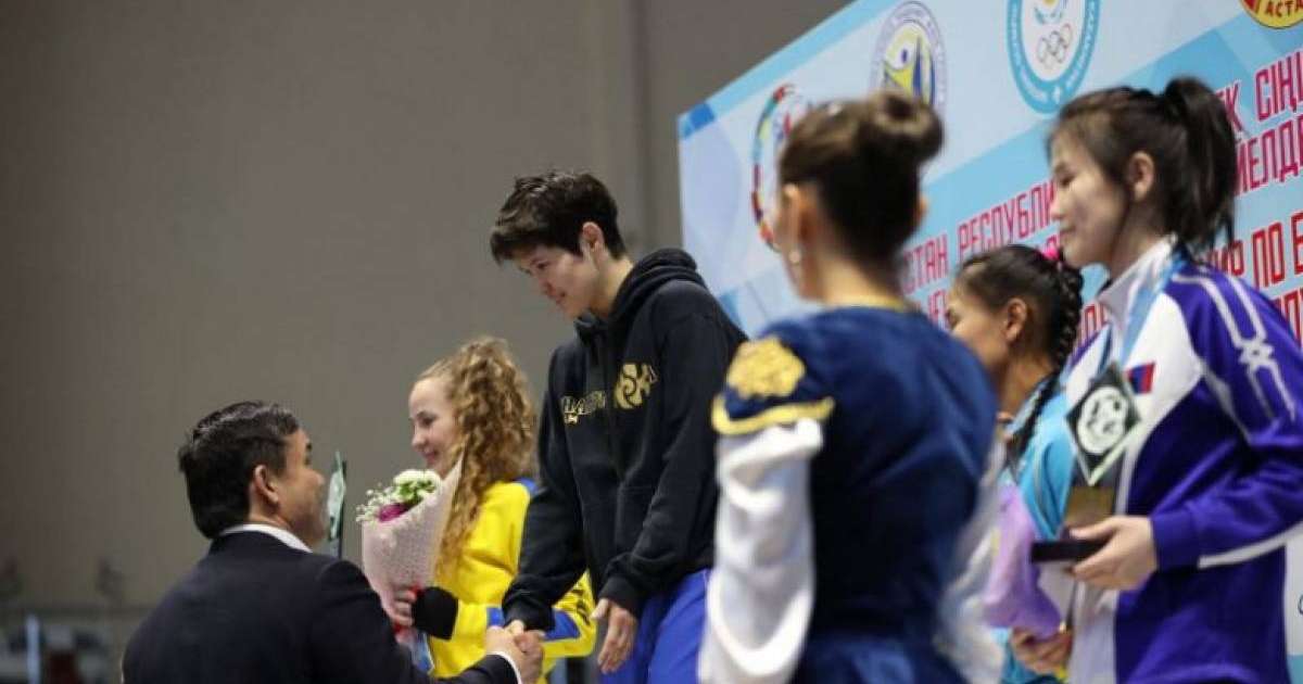 Бокстан Вольнова турнирі: сегіз алтын қоржында