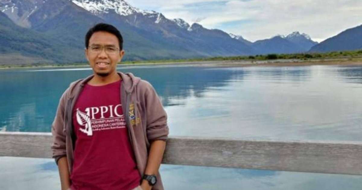 Аман қалған жігіт 49 адамды өлтірген қылмыскерден қалай қашқаны туралы айтып берді