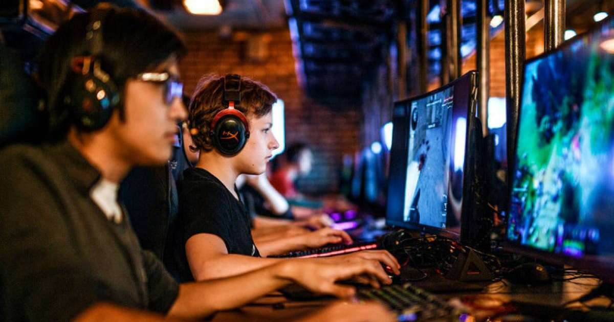 Қазақстандық киберспортшылар чемпиондық үшін бақ сынайды