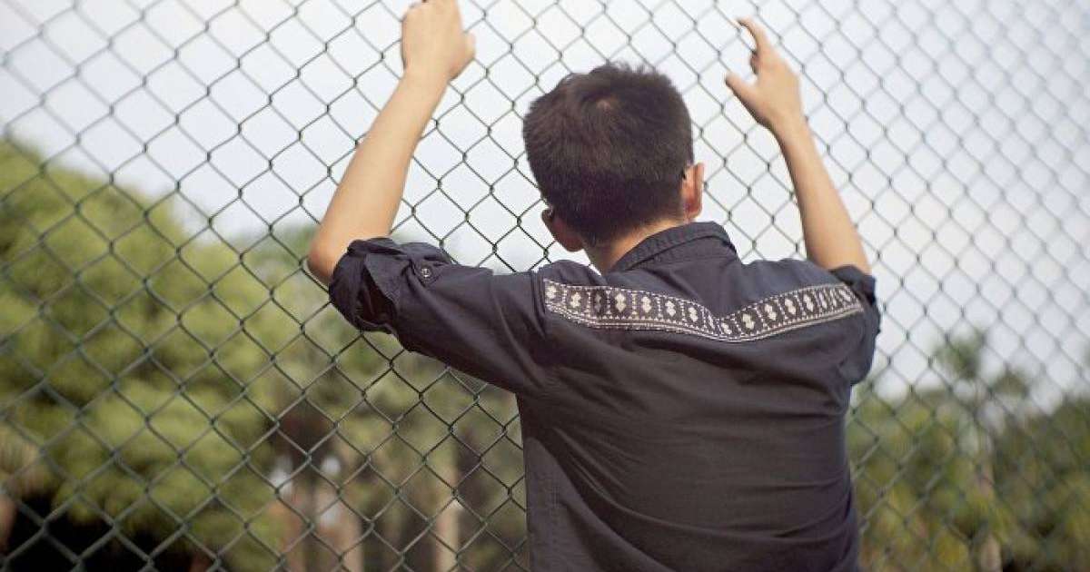 жасөспірім аулада ойнап жүріп, тоққа түсті