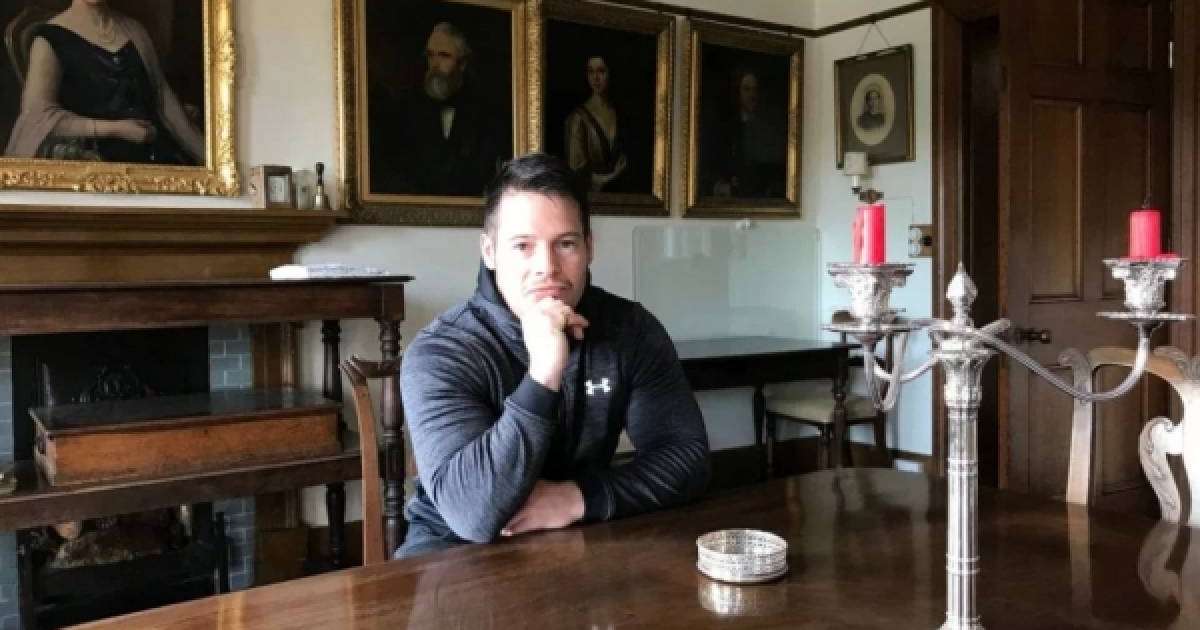 ДНК тест арқылы әкесін тапқан ер адам миллиардер атанған