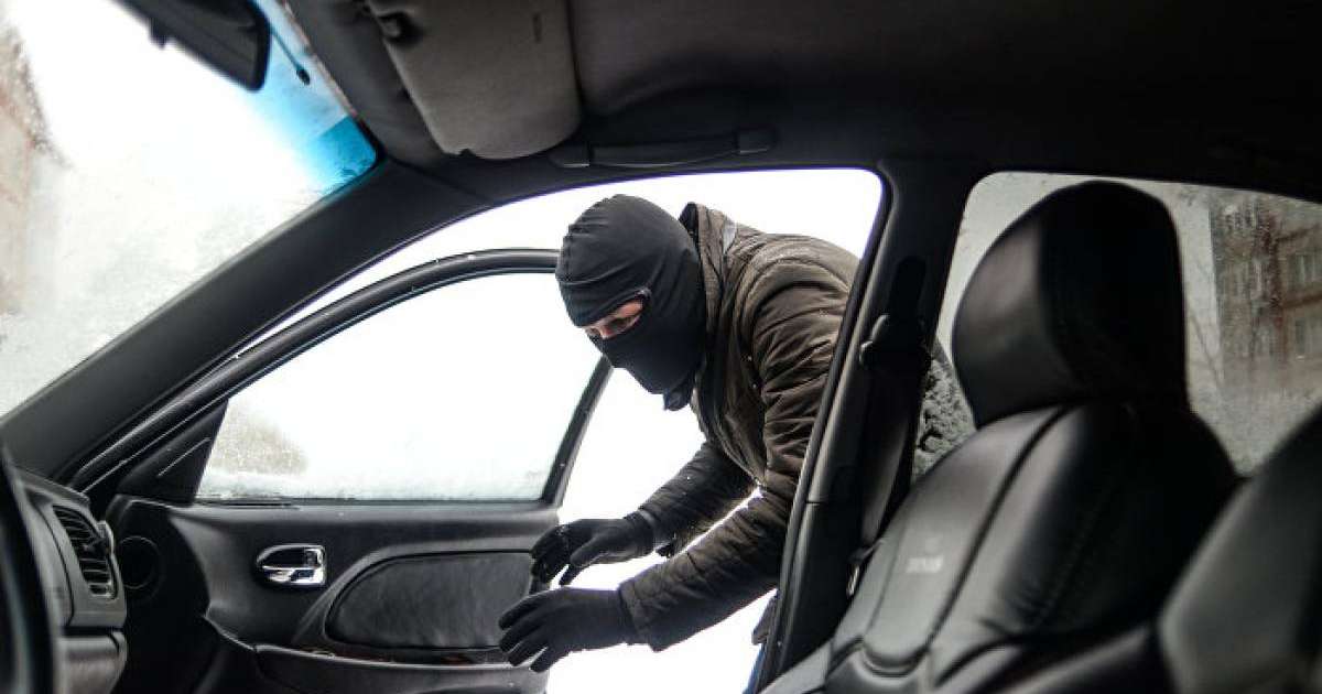 Даниал Ахметовтің қарындасын ұрлап кетпек болды