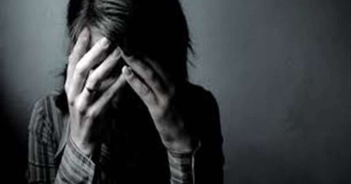 Ата-анасы шетелде жұмыста жүрген жас қыз зорланған