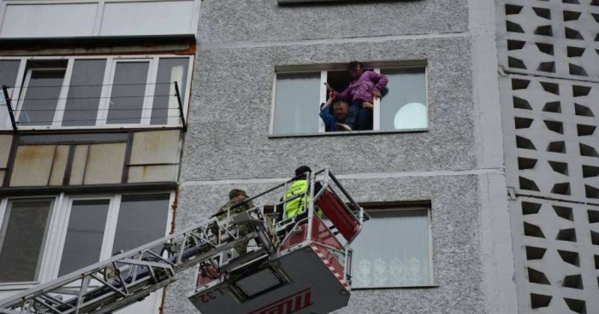 Петропавл тұрғыны үйді жарып жібермек болды: шұғыл операцияның видеосы