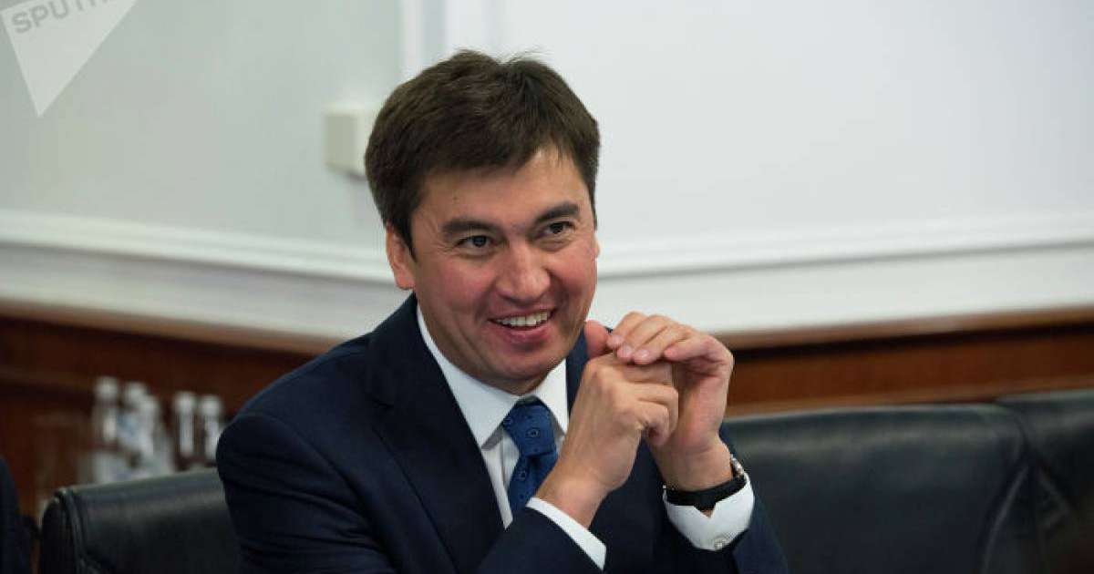 "Паранджа киіп жүрейін бе?" Шымкент әкімі киіміне қатысты сұраққа жауап берді