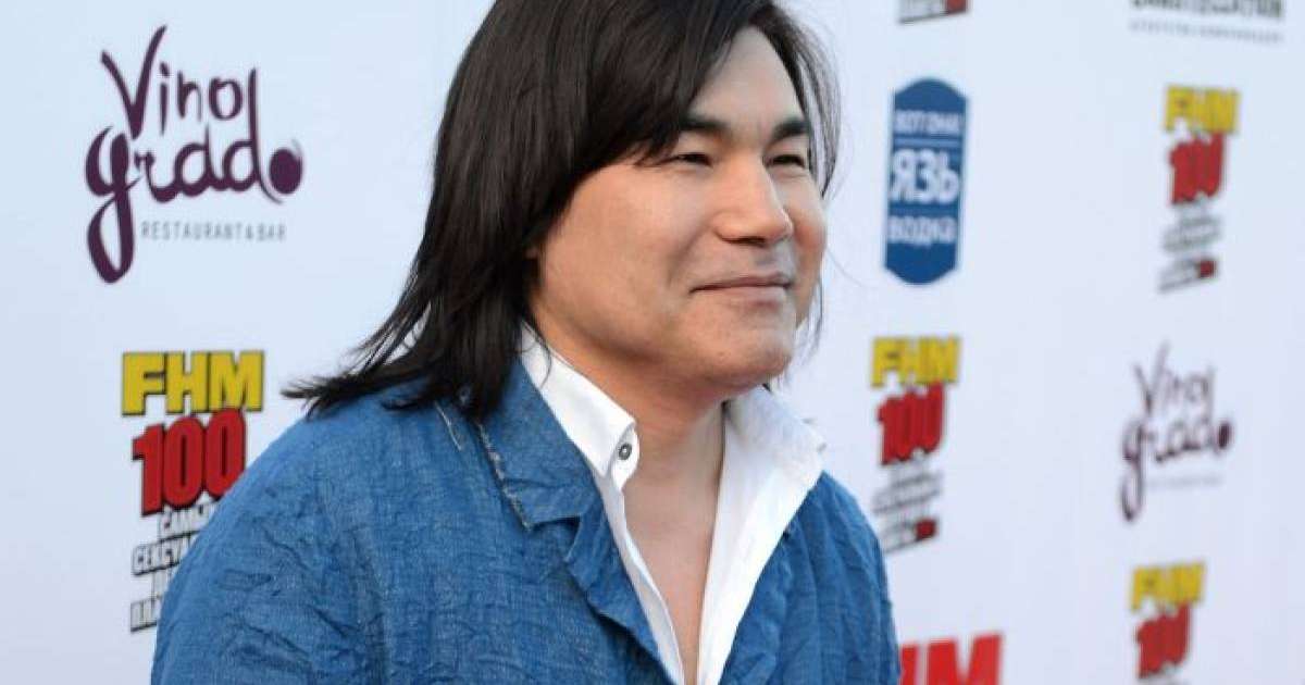 балалық шағы, өмірі, білімі, әндері