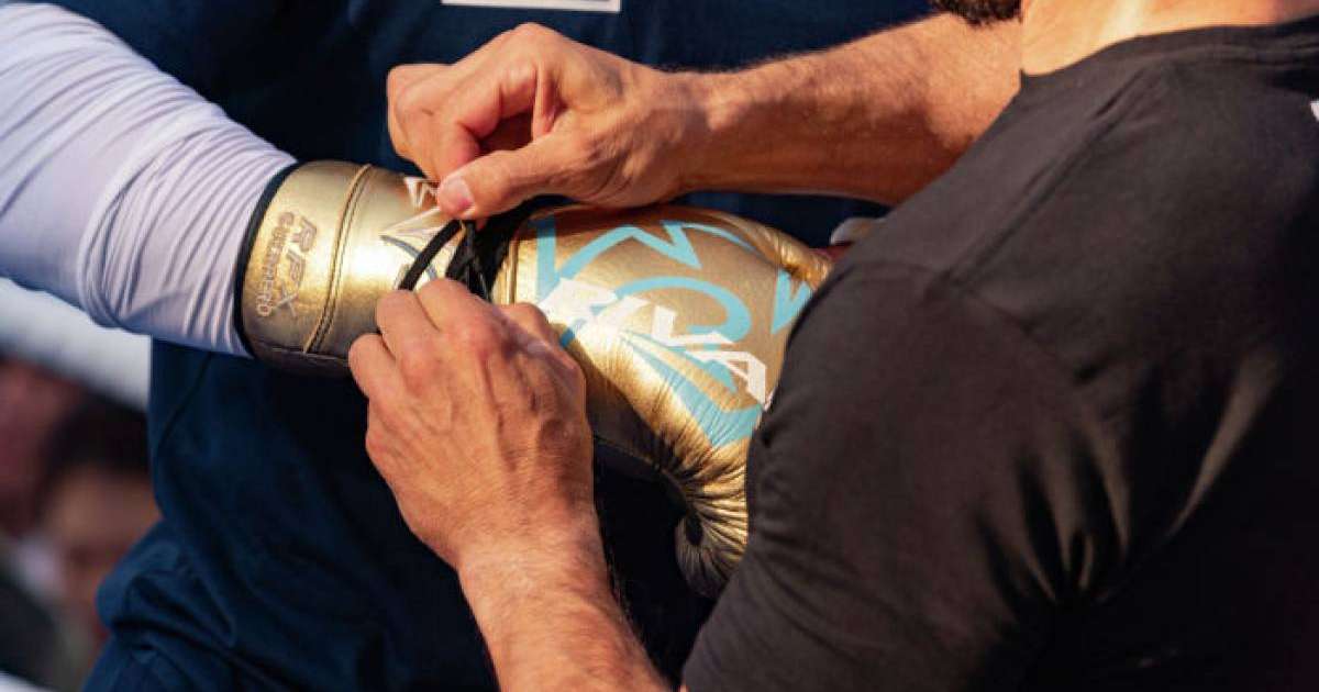 Бұрын жеңілмеген файтерді 5 секундта құлатты – видео