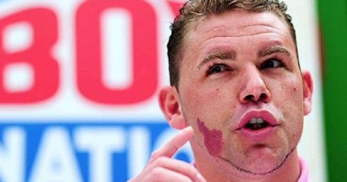 Әлем чемпионы Қазақстанға келіп, мәлімдеме жасады