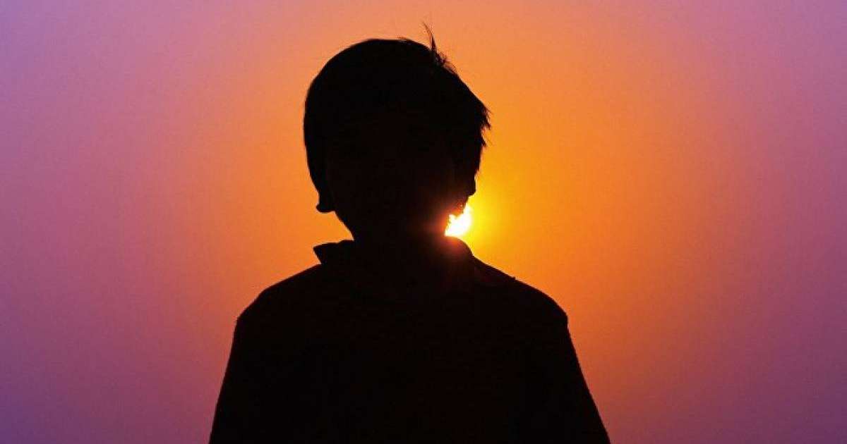 Жылап, сөйлей алмаған: Алматыда көшеден бала табылды